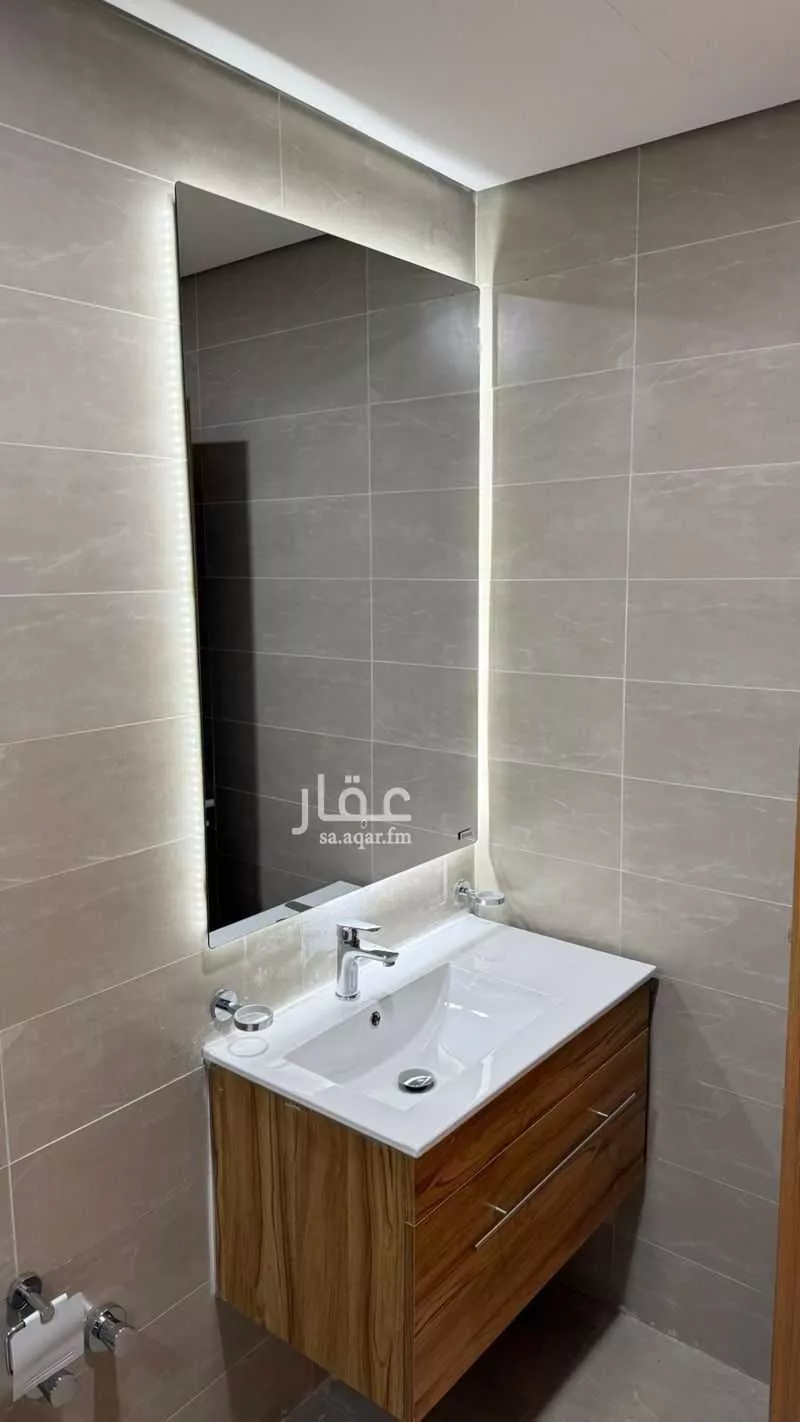 فيلا 4 غرف في العارض 4