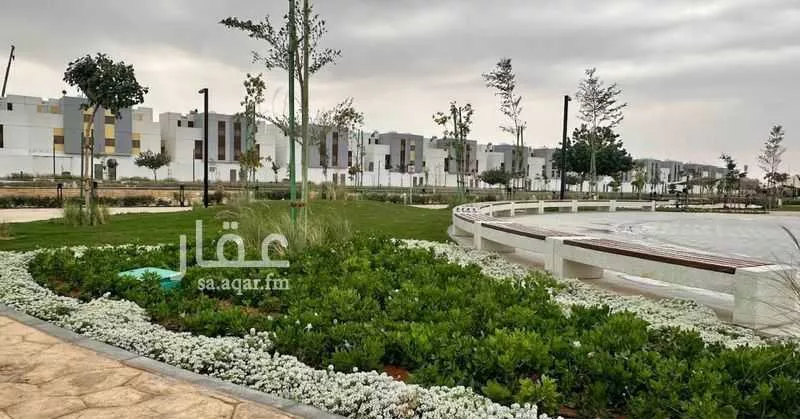 فيلا 4 غرف في العارض 1