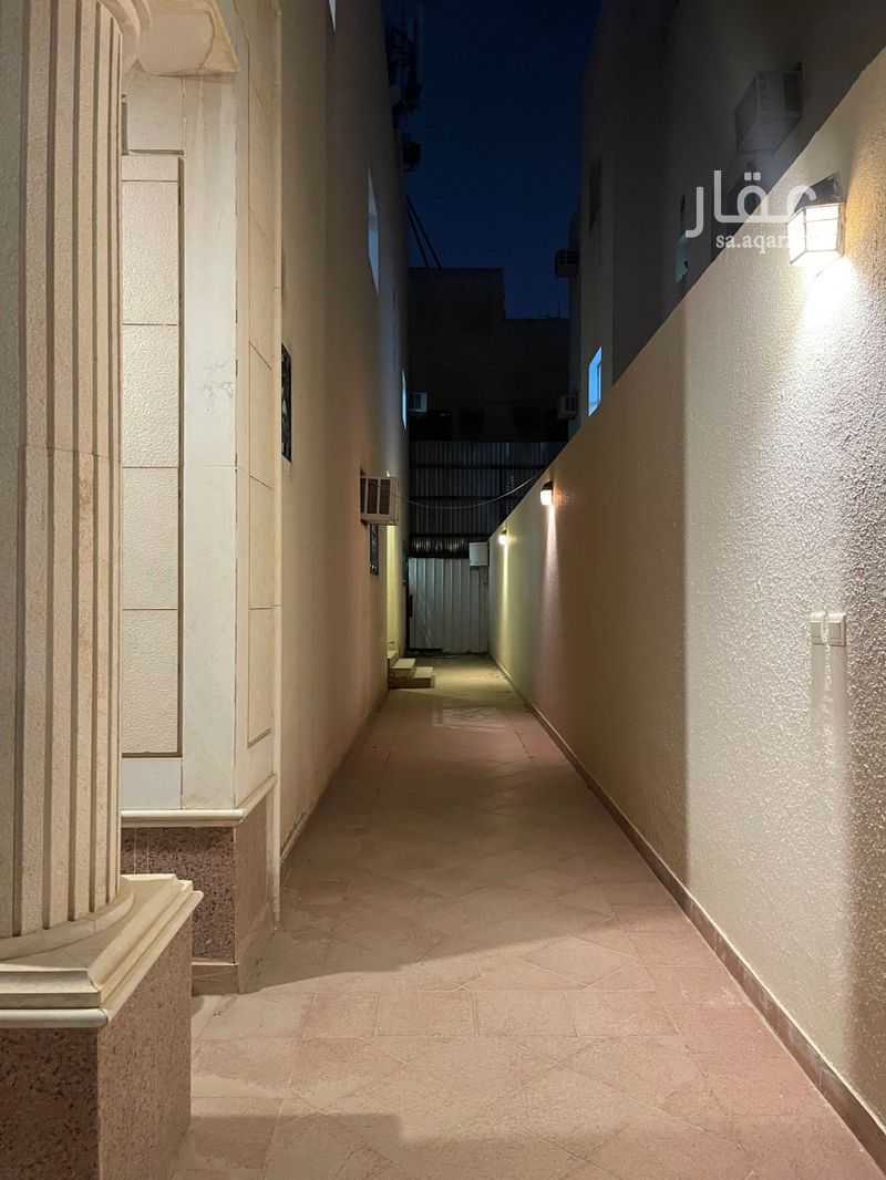7 bedroom villa in King Fahd, Riyadh 8