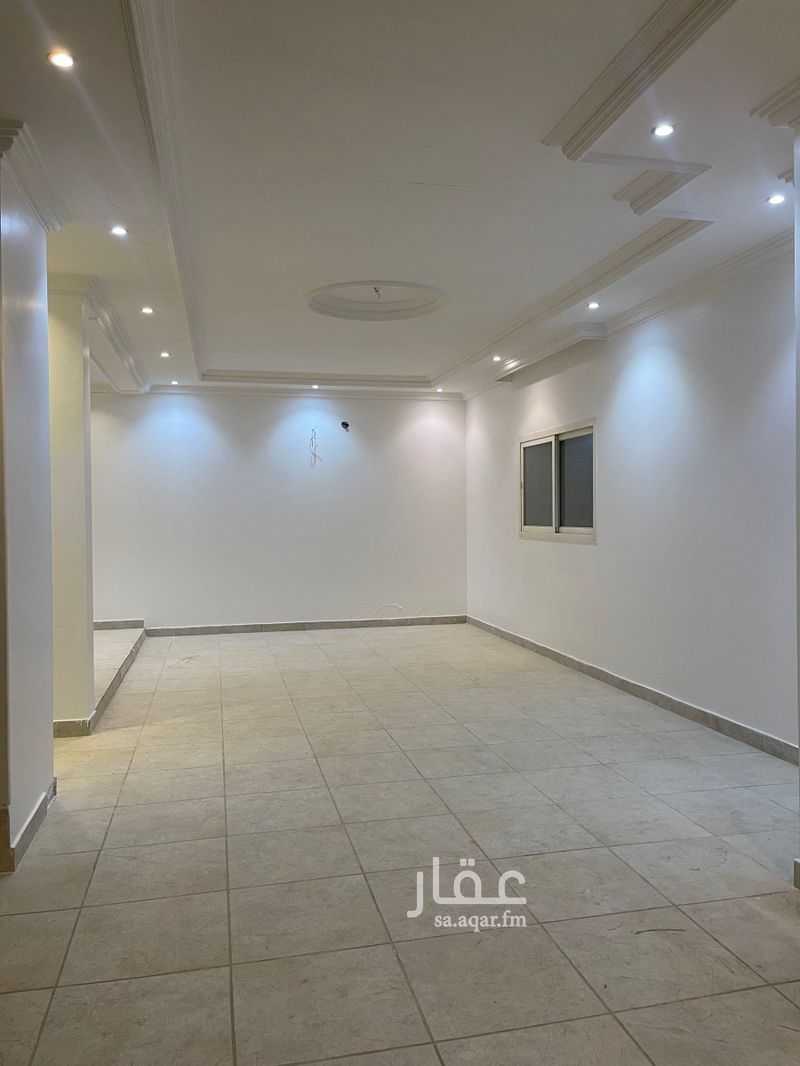 7 bedroom villa in King Fahd, Riyadh 7