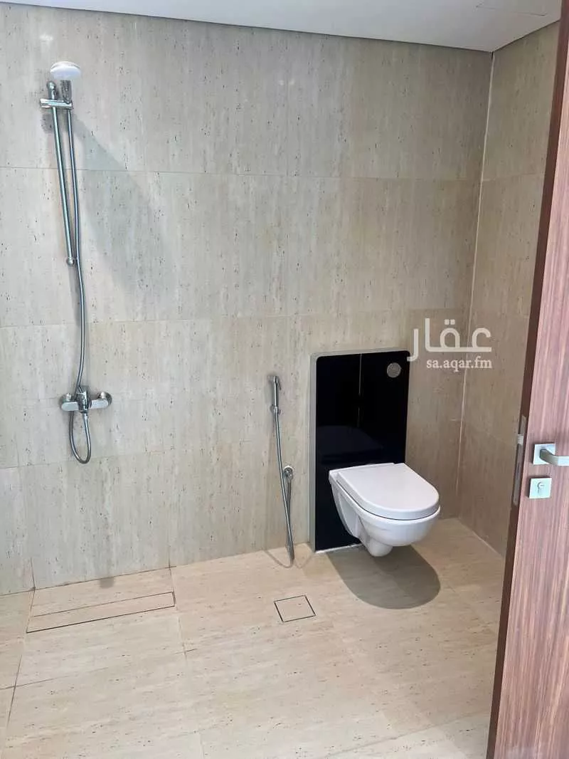 فيلا 5 غرف في العارض 3