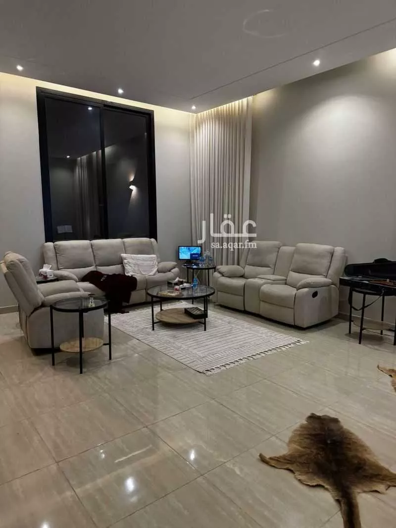 3 bedroom floor in Ar Rafiah 4