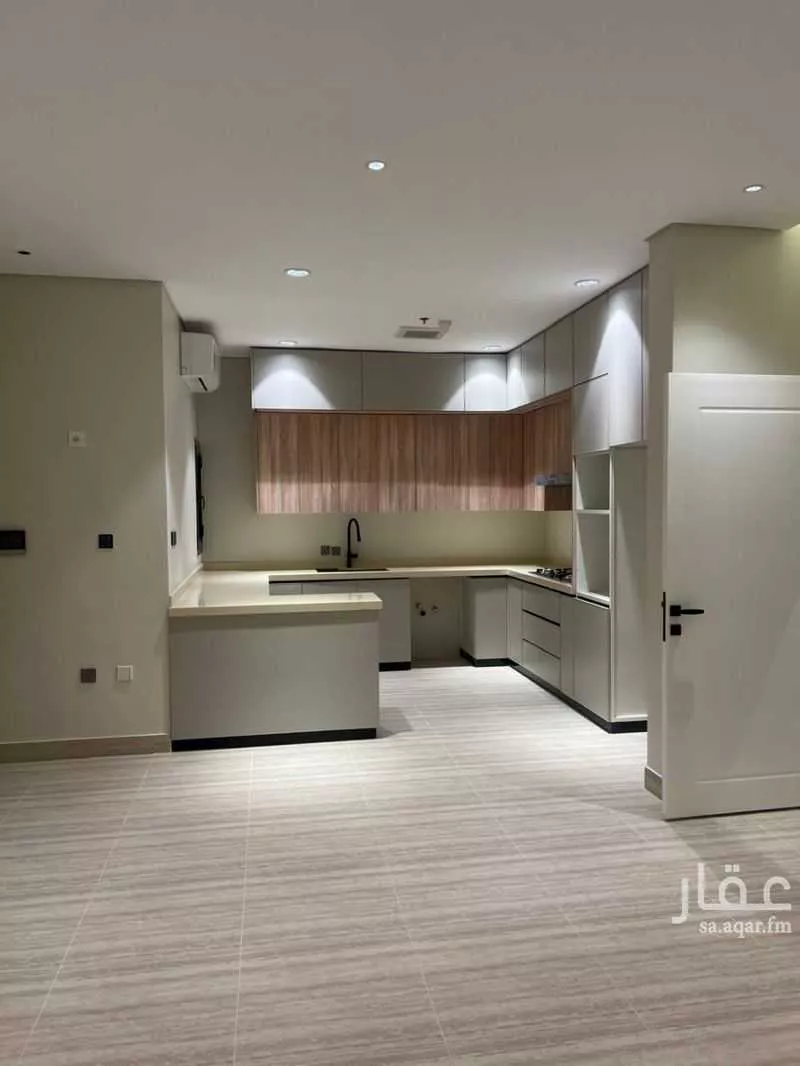 شقة 4 غرف في الحمرا 5