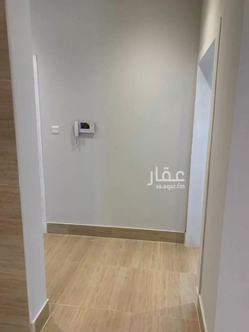 شقة 4 غرف في الحمرا 2