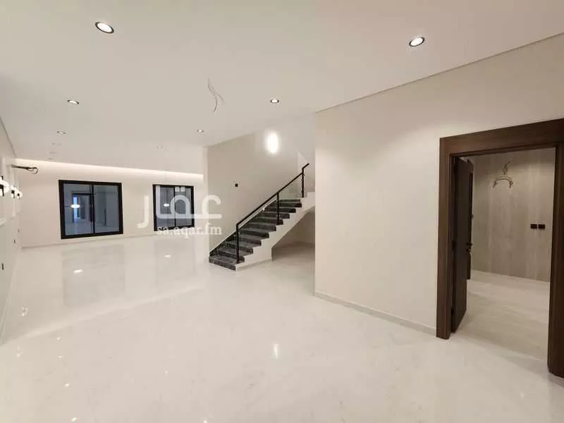 8 bedroom villa in Al Rahmaniyyah 1