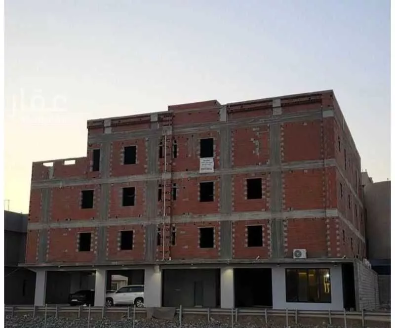 عمارة 838 م² في الحمدانية