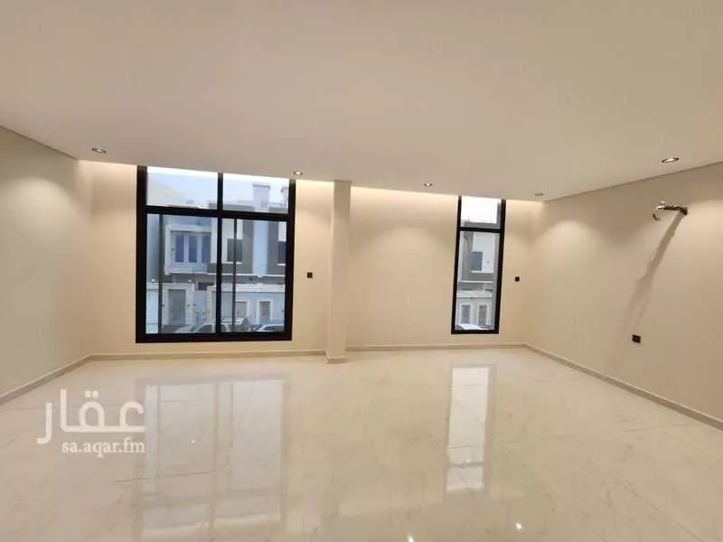 8 bedroom villa in Al Rahmaniyyah 3