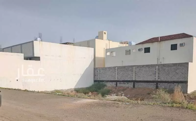 أرض 550 م² في ورقان