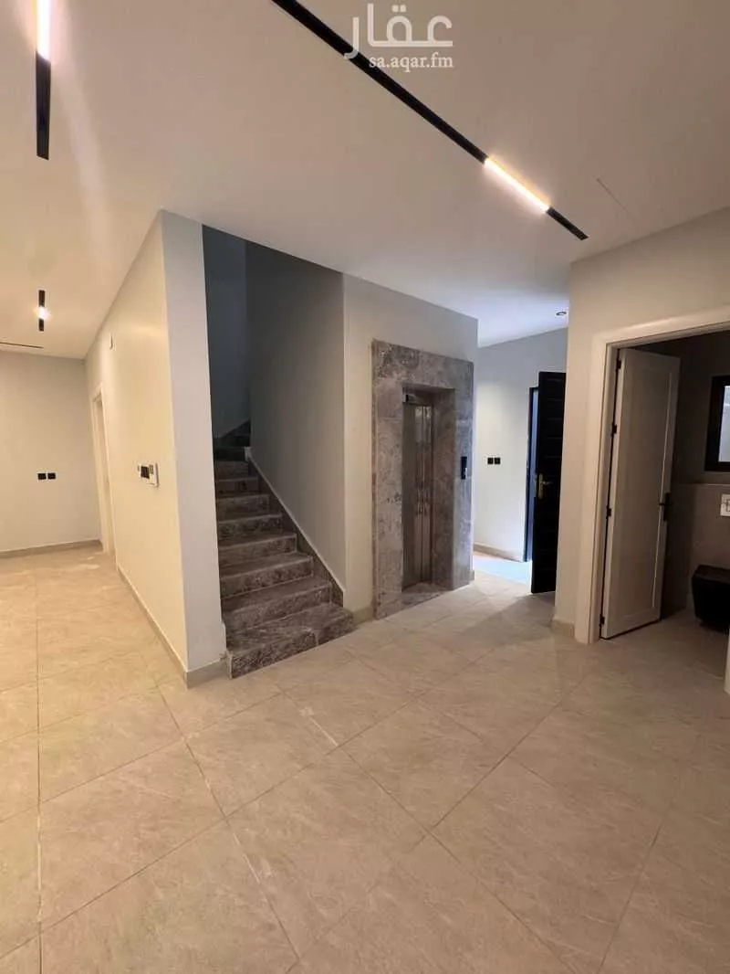 8 bedroom villa in Al Rabie, Riyadh 4