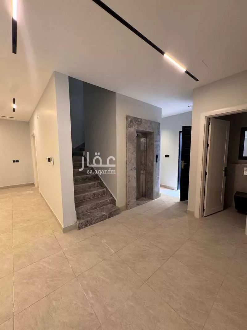 8 bedroom villa in Al Rabie, Riyadh 5