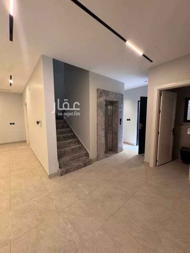 8 bedroom villa in Al Rabie, Riyadh 6