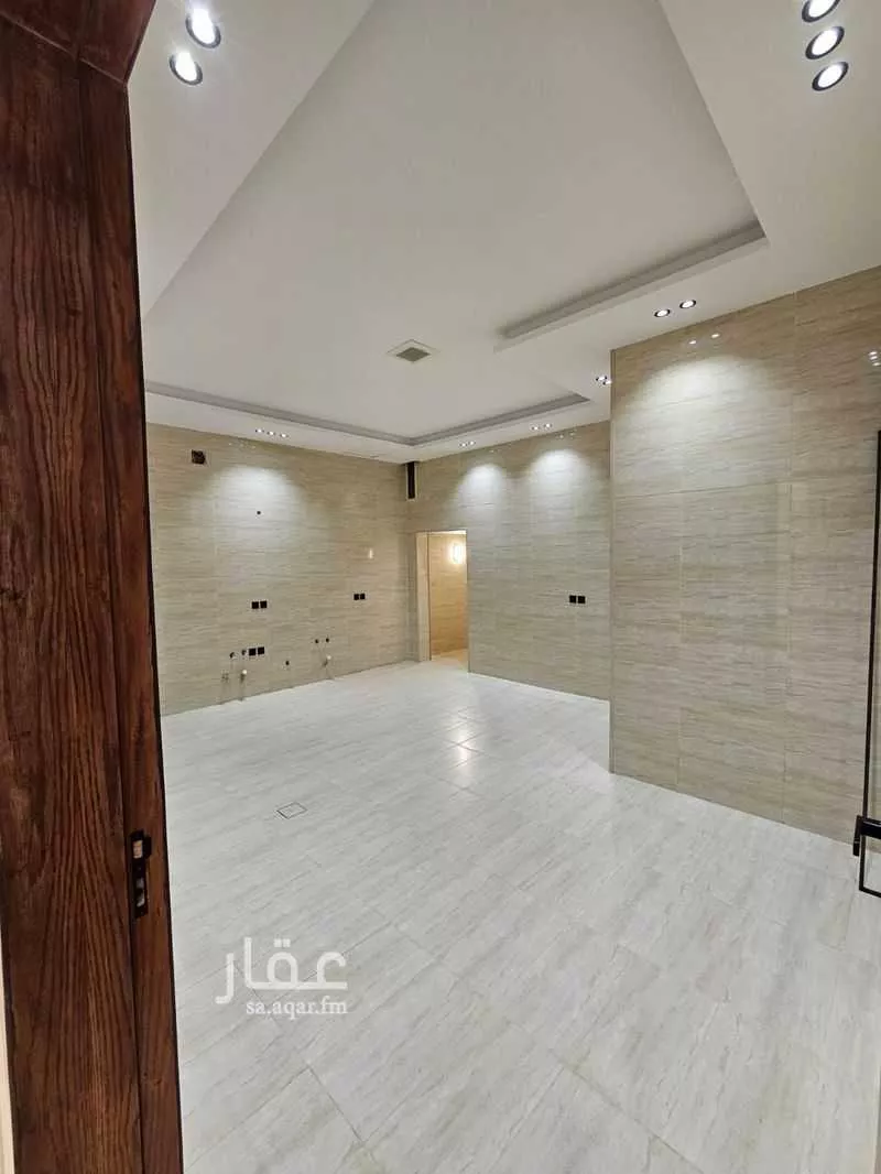 فيلا 6 غرف في الشرق 5