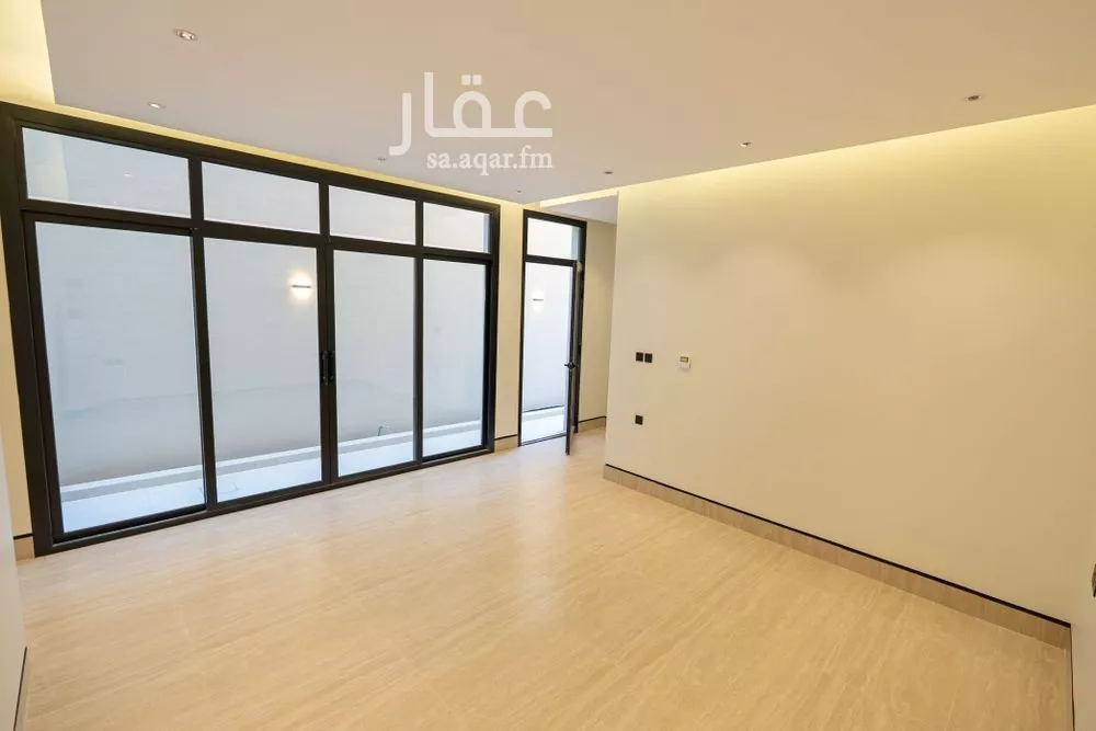 5 bedroom floor in Al Qairawan 5