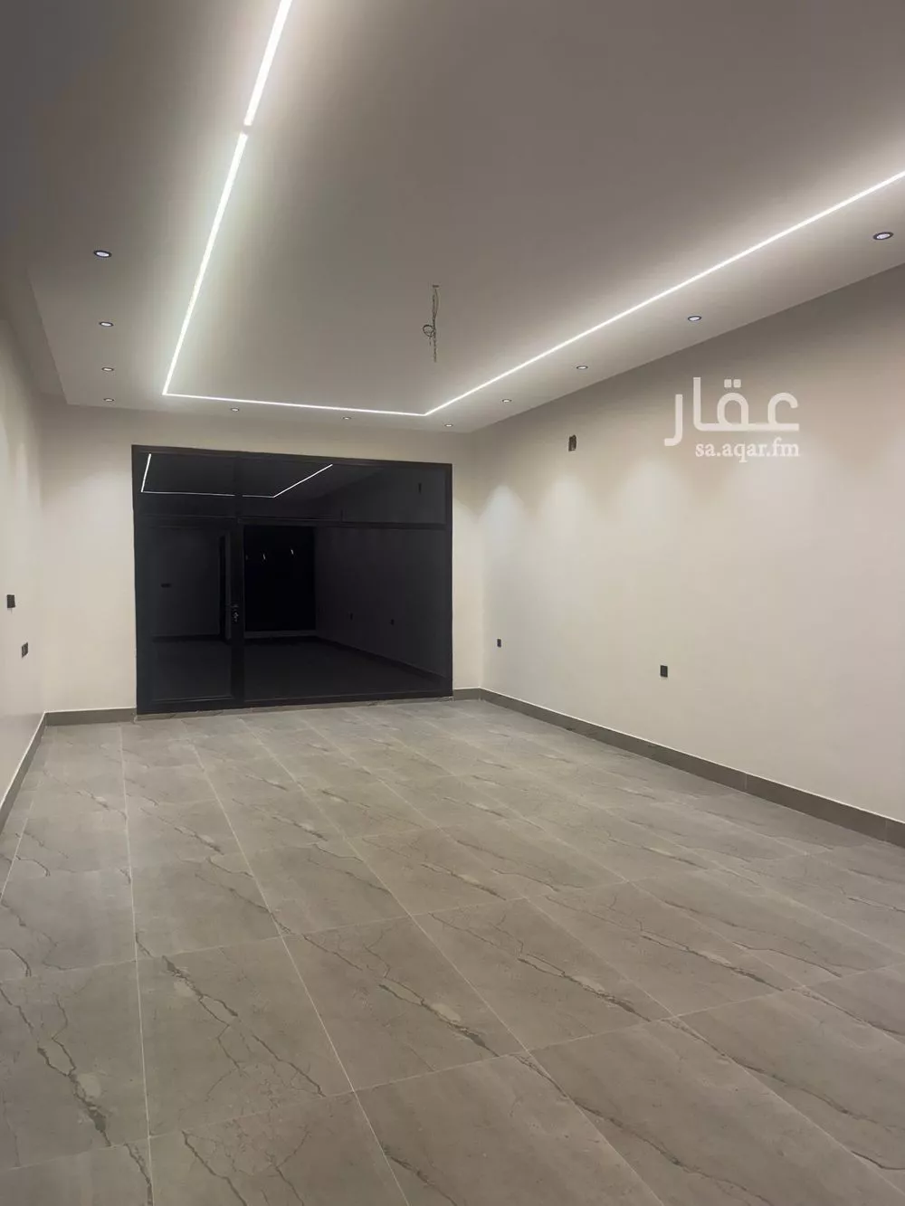 فيلا 5 غرف في الشرق 3