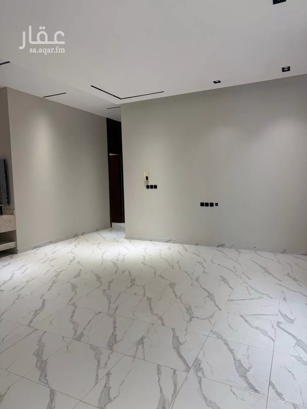 5 bedroom floor in Al Khaleej 4