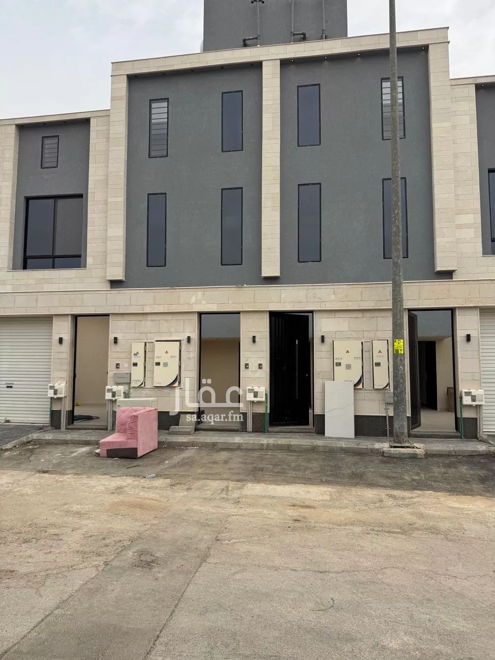 5 bedroom floor in Al Khaleej 1