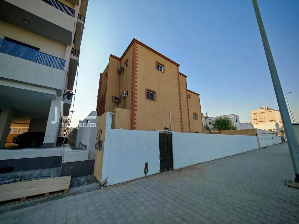 905 sqm land in Al Sharafiyah 4