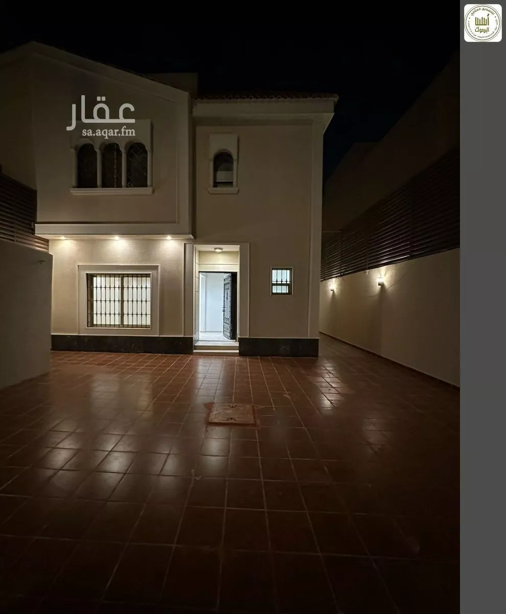 فيلا 8 غرف في الياسمين 1