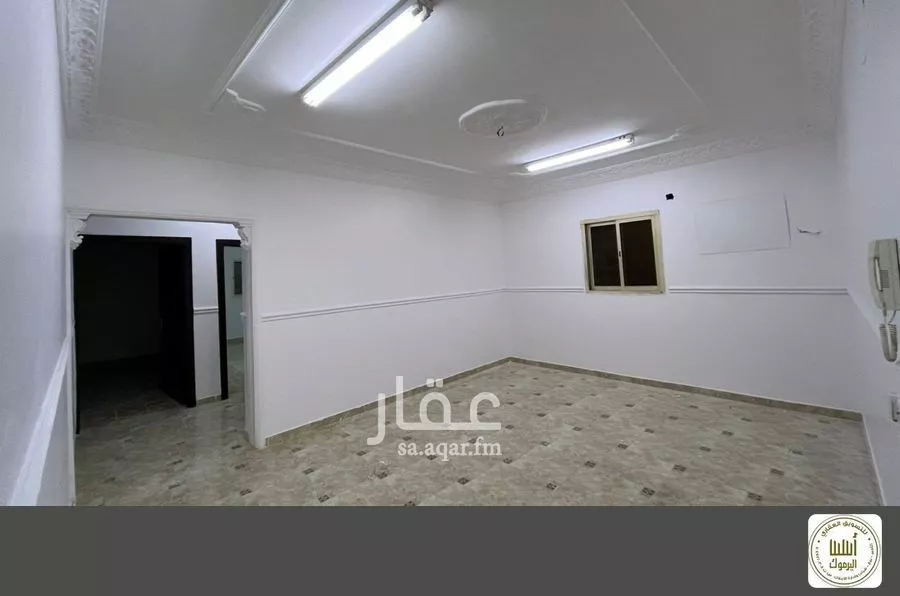 3 bedroom apartment in Al Yarmouk 5