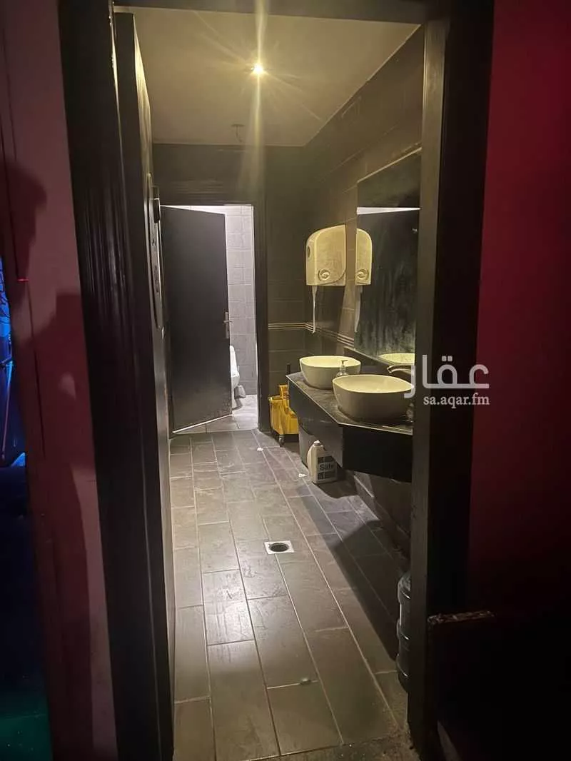 مكتب 180 م² في التعاون 2