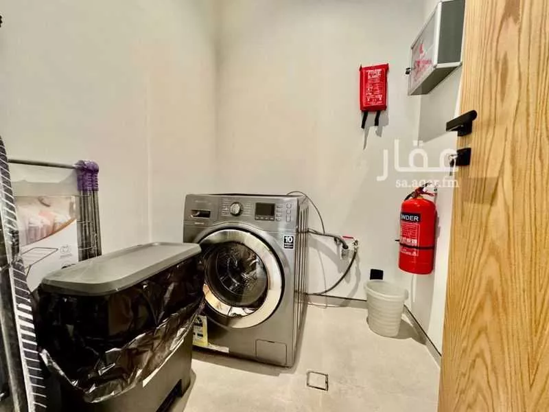 3 bedroom floor in Al Narjis 5