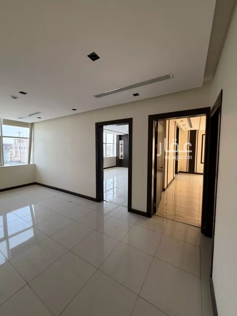 مكتب 200 م² في الياسمين 2