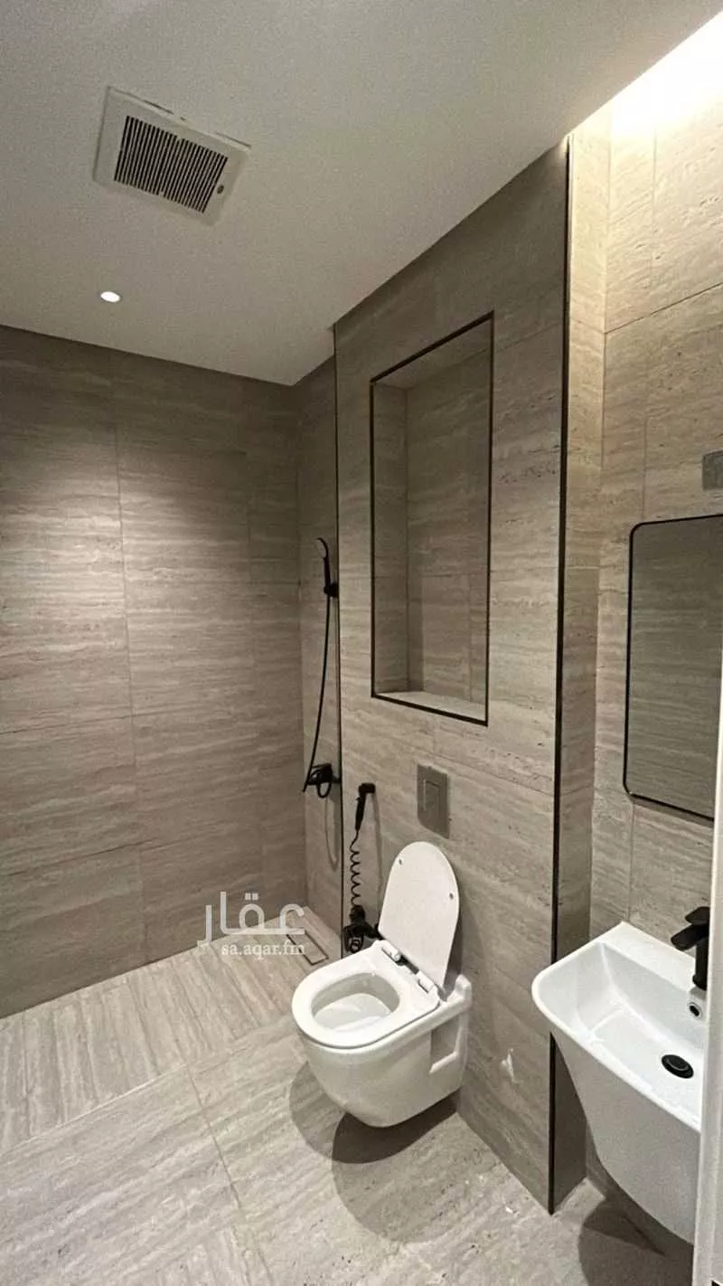 شقة 3 غرف في العقيق 3