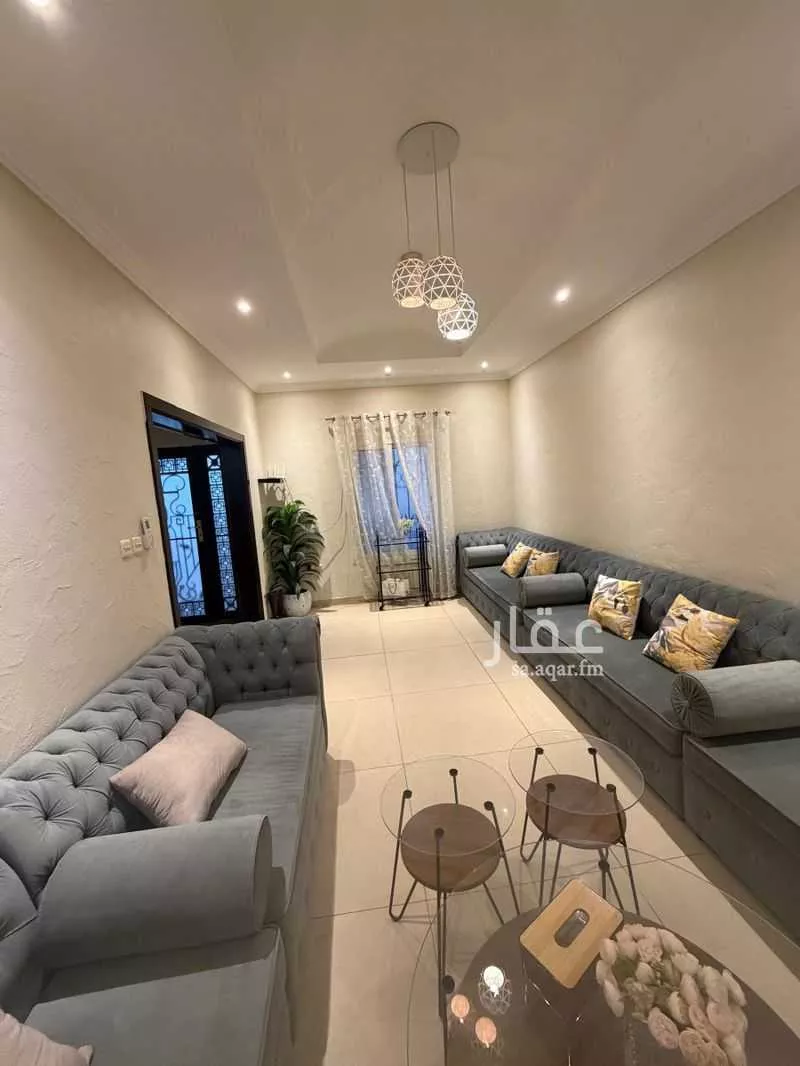 فيلا 7 غرف في الياسمين 2