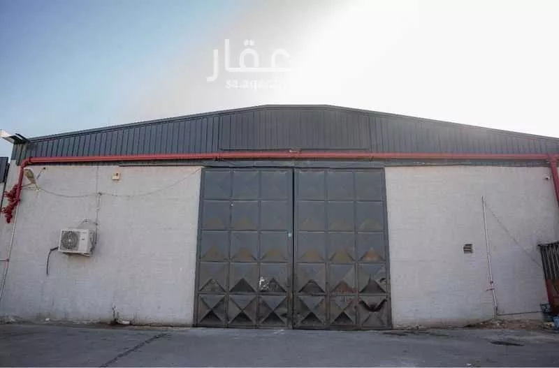 مستودع 7500 م² في العزيزية 4