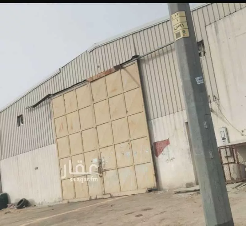 600 sqm warehouse in Al Mishal