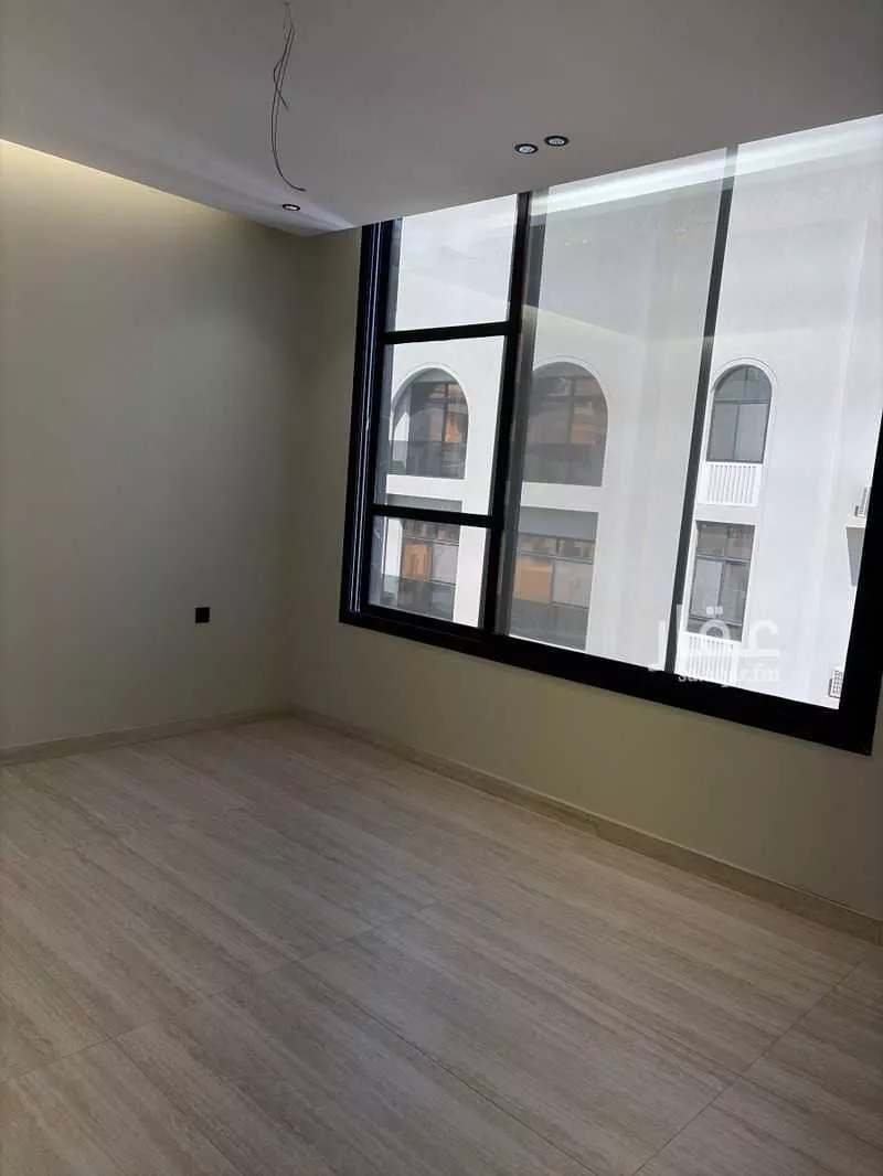 شقة 4 غرف في الروضة 5