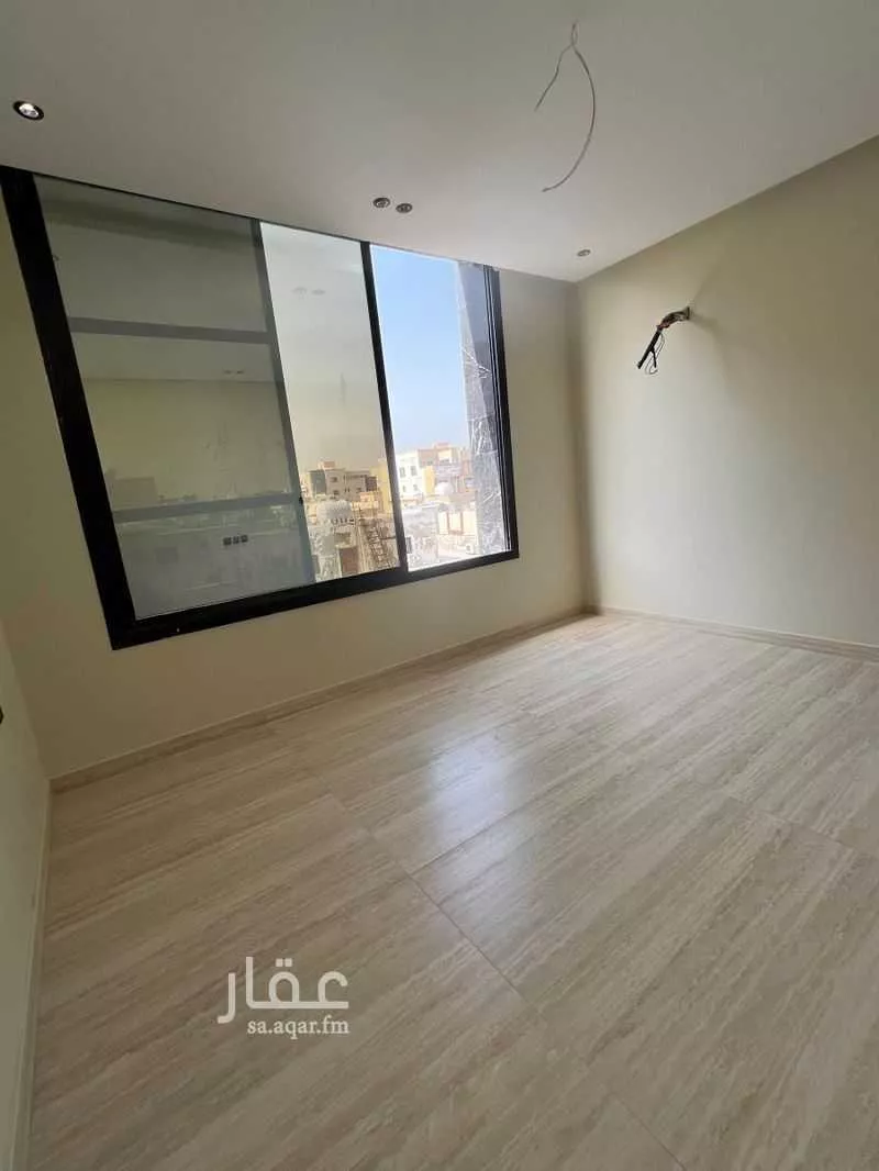 شقة 4 غرف في النعيم 5