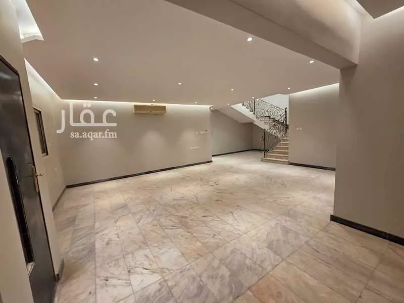 5 bedroom villa in Al Izdihar, Riyadh 10