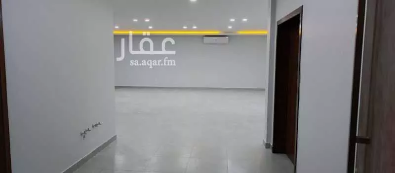 415 sqm warehouse in Al Yaqout 1