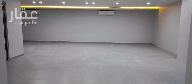 415 sqm warehouse in Al Yaqout 4