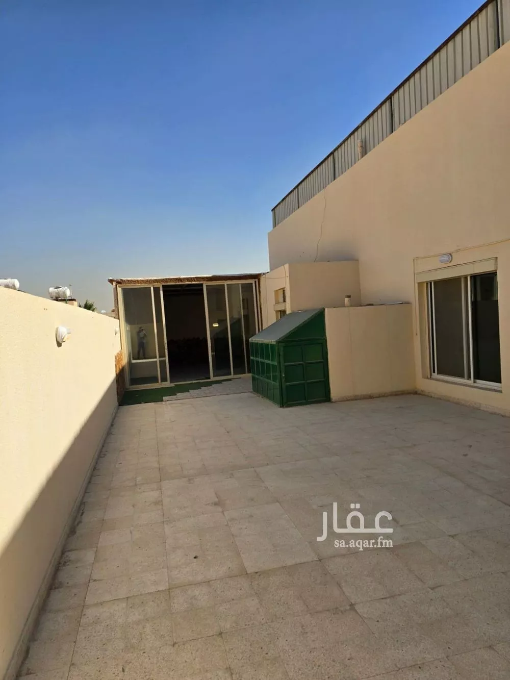 شقة 3 غرف في الملقا 2