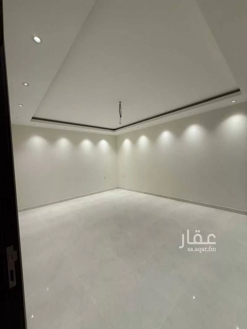 فيلا 4 غرف في الجنادرية 1