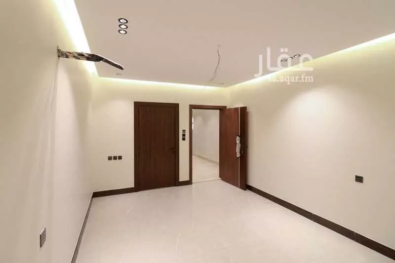4 bedroom apartment in Al Rawdah 5