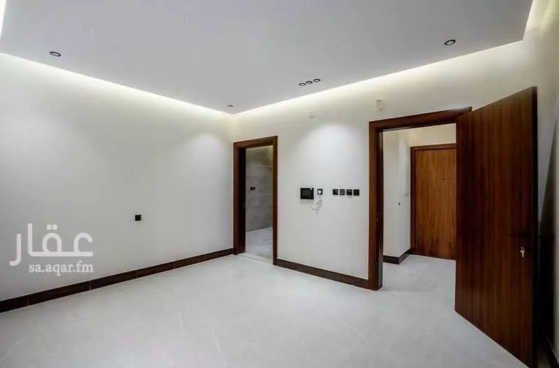 شقة 4 غرف في الروضة 4