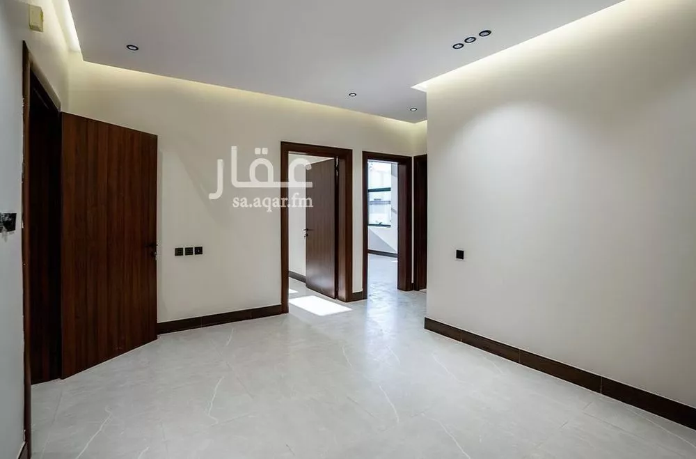 شقة 4 غرف في الروضة 2