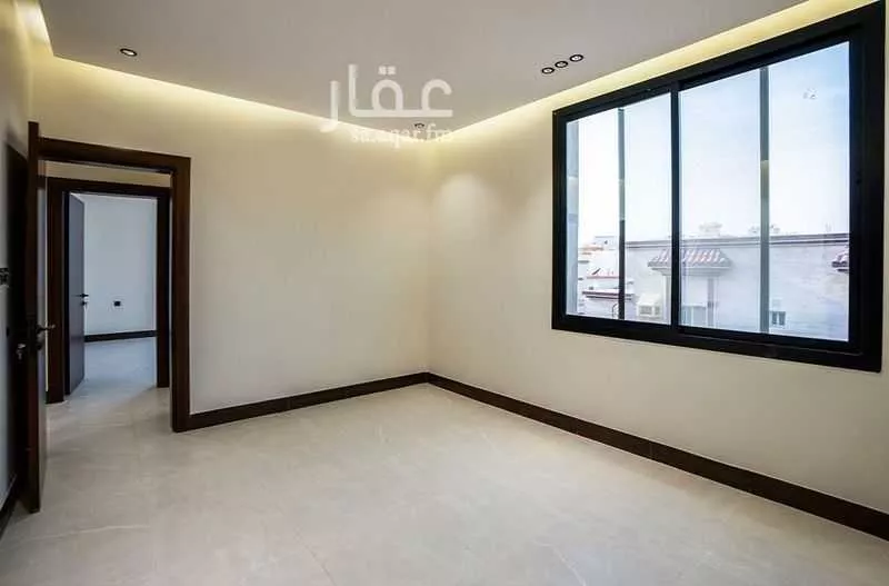 4 bedroom apartment in Al Rawdah 5