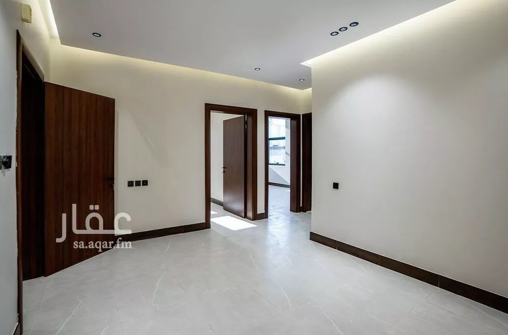 شقة 4 غرف في الروضة 5