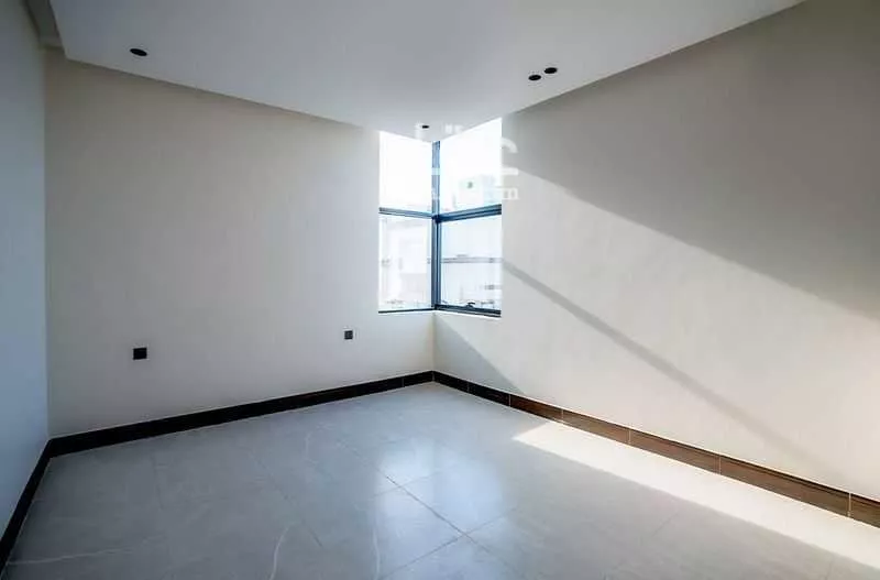 شقة 4 غرف في الروضة 5