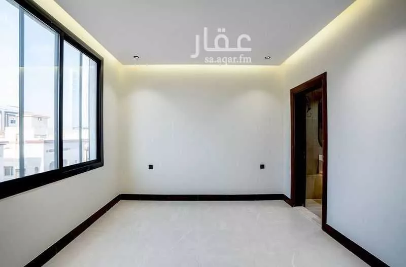 شقة 4 غرف في الروضة 4