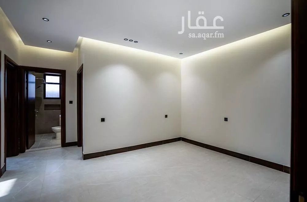 شقة 4 غرف في الروضة 4