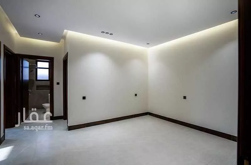 شقة 4 غرف في الروضة 3