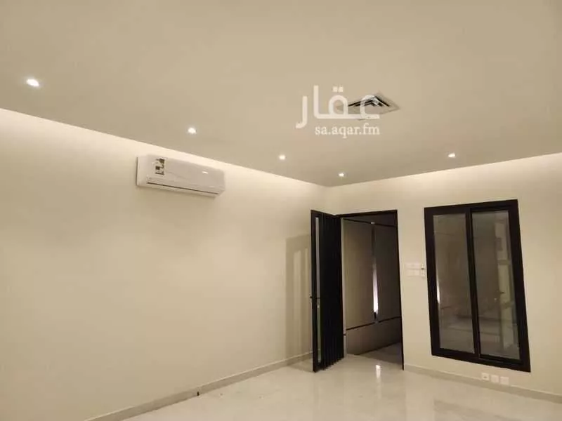 عمارة 1110 م² في العارض 3