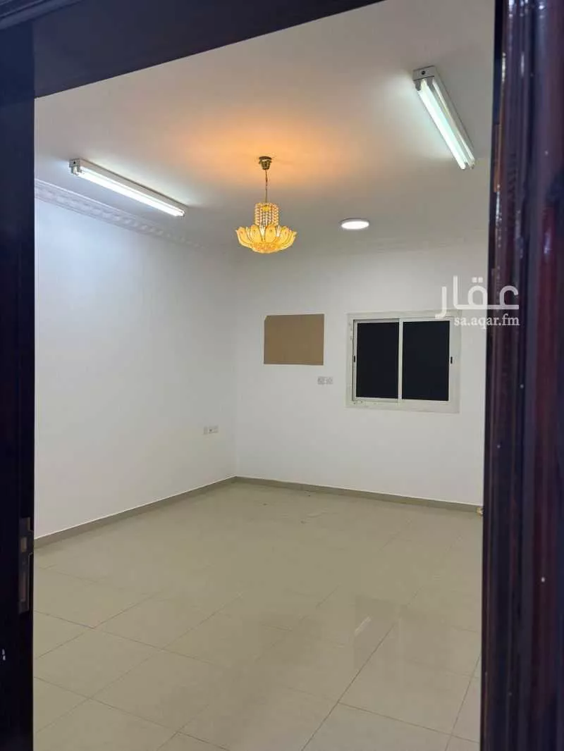 شقة 5 غرف في الدفاع 3