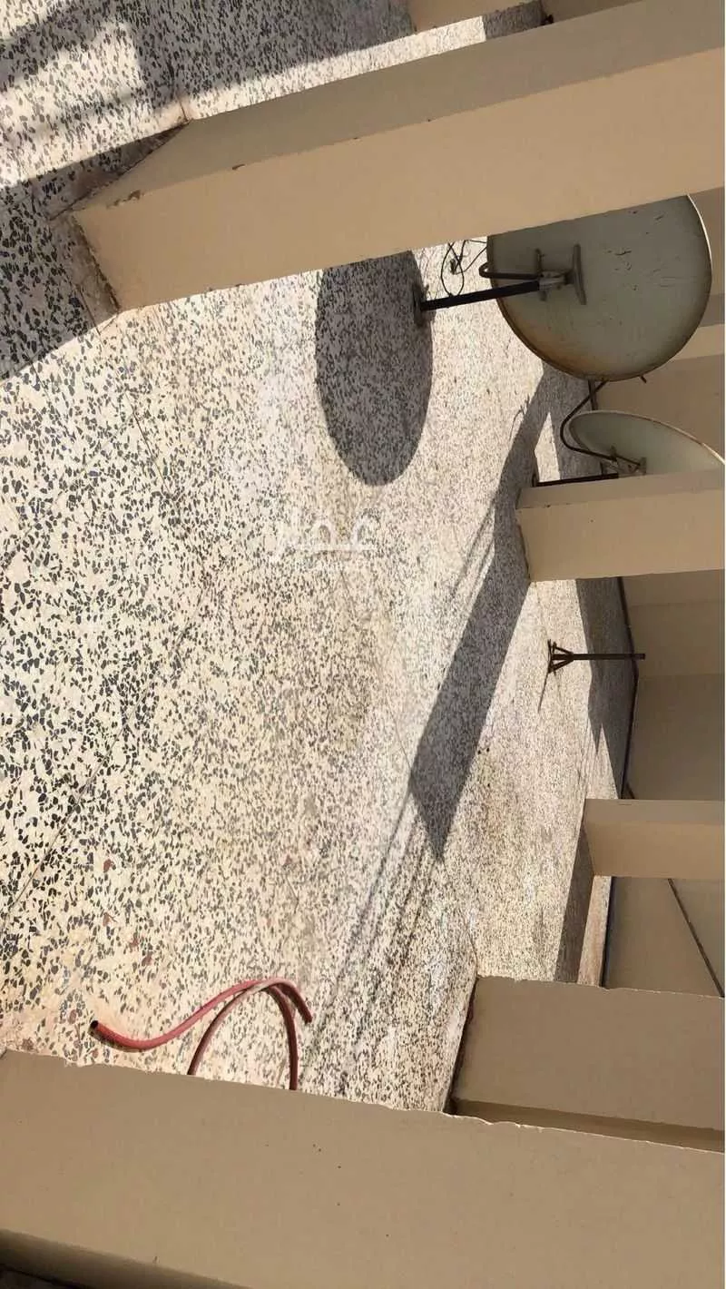 122 sqm building in Al Anabis 3