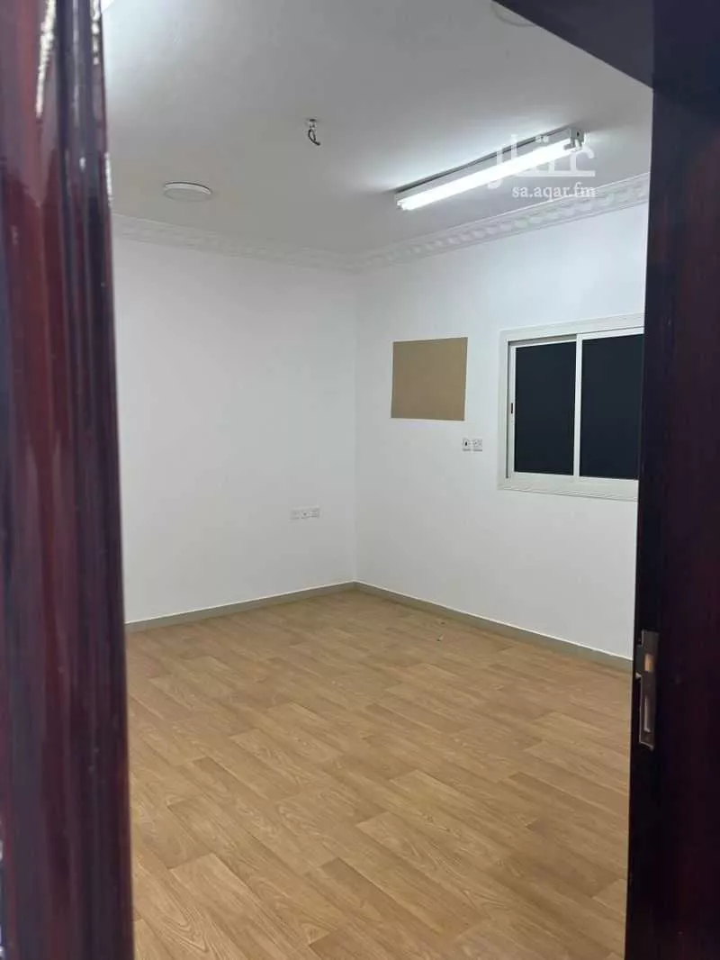 شقة 5 غرف في الدفاع 1